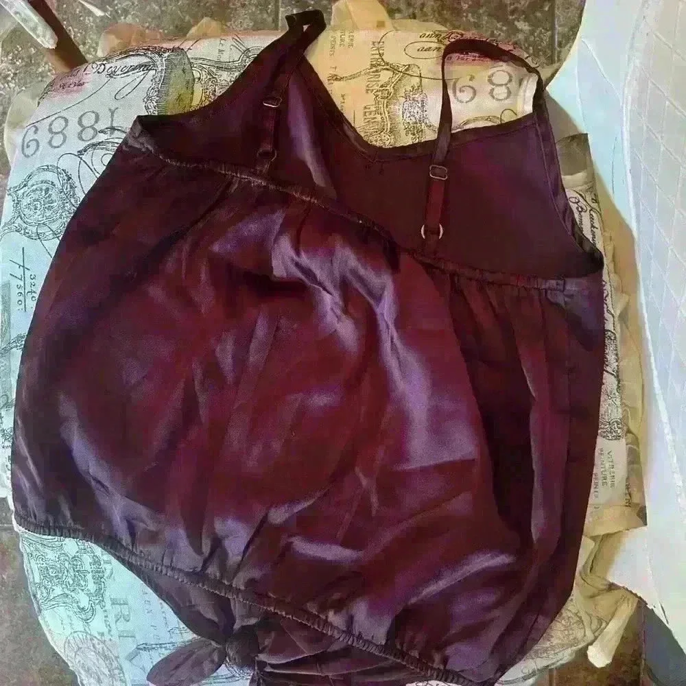 Abercrombie burgundy tank